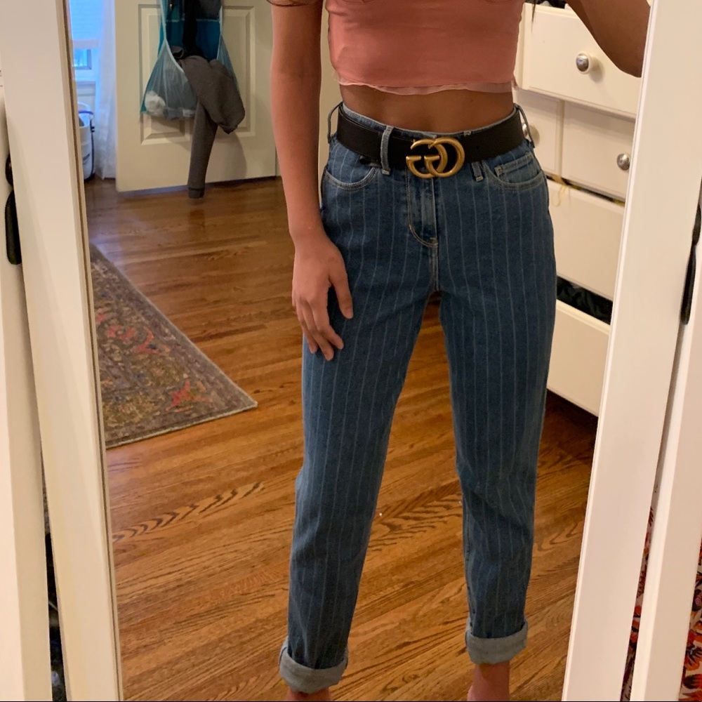 HIGH-RISE MOM JEAN